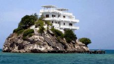 Villa on Dunbar Rock