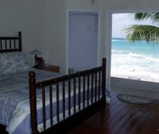 Fully equiped units on the beach for weekly rental in Grand Turk - Aqua House