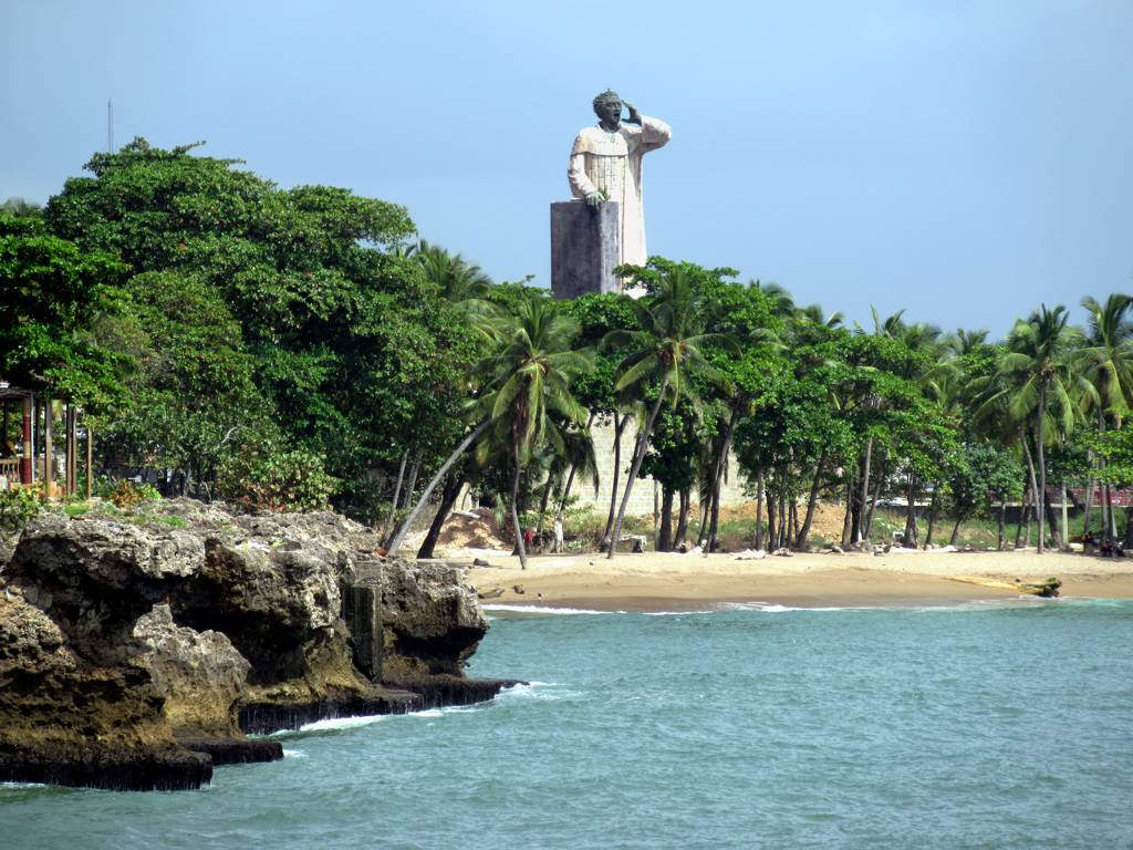 The Monumento de Fray Antón de Montesinos in Santo Domingo